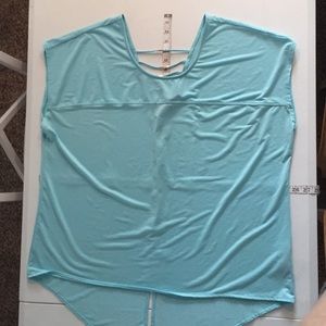 Women’s pullover top